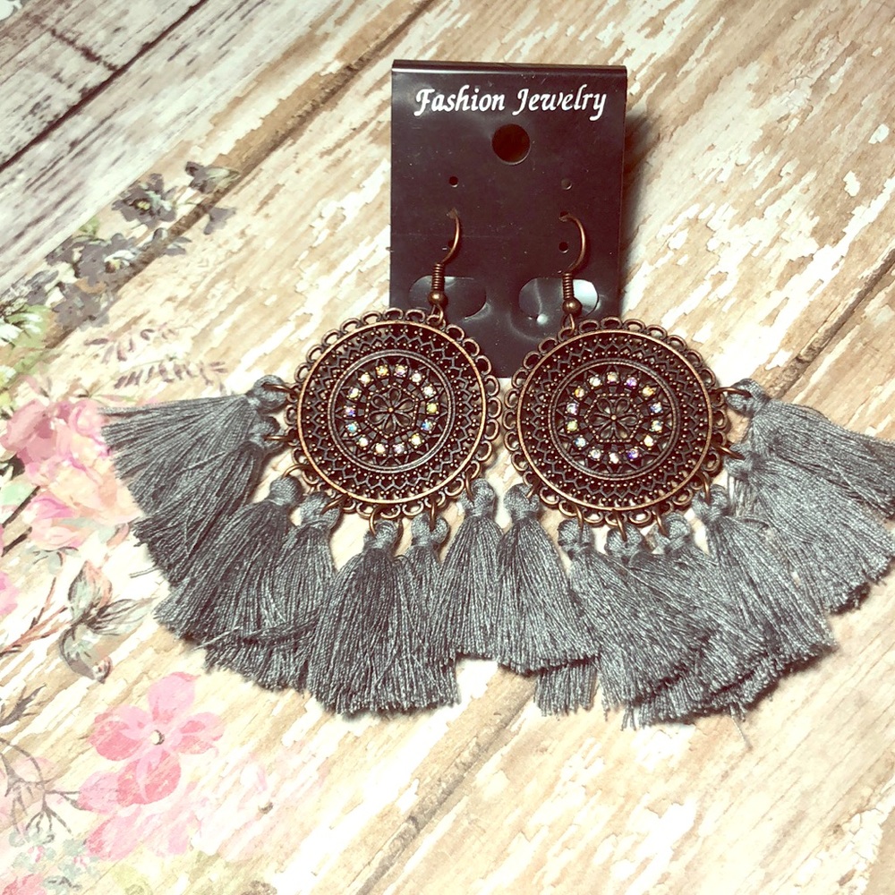 Boho style gray fringe earrings NWT